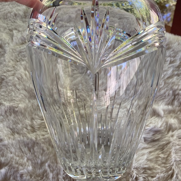 Exquisite Marquis by Waterford Vintage Crystal Calais 10” Hand-cut Vase - Picture 6 of 15
